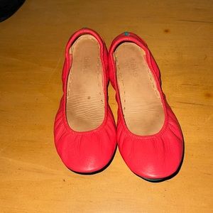 These great pink teiks are great for spring.